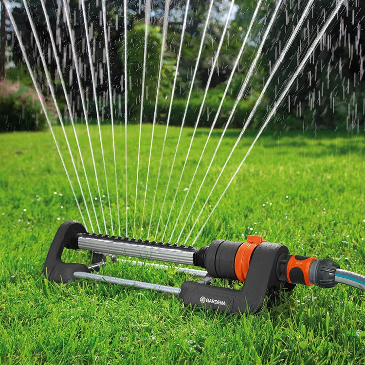 Фотография Дождеватель GARDENA 18702-20 Aqua М