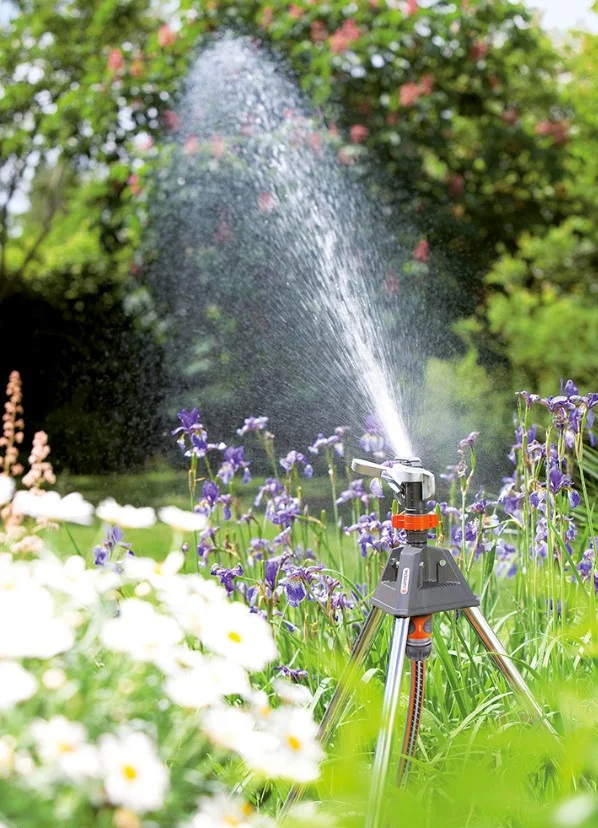 Фотография Дождеватель GARDENA 08138-20 импульсный на треноге