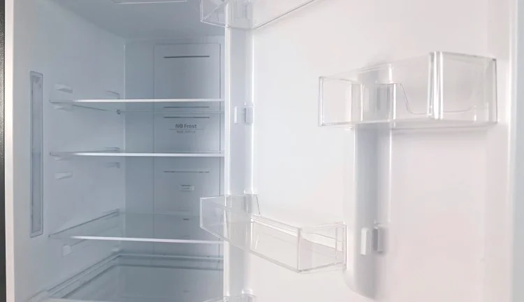 Холодильник GRAND GMBF-320BGNFI Казахстан