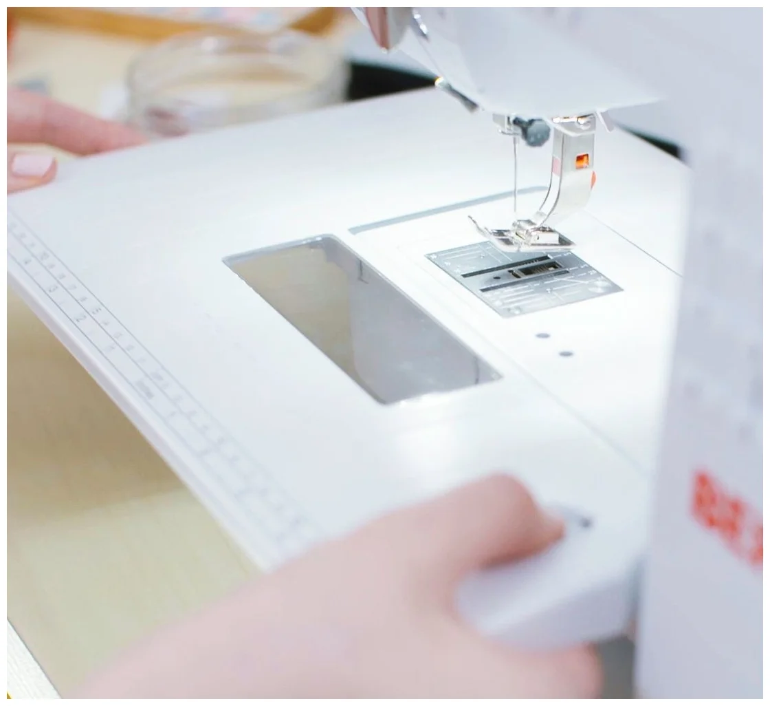 Швейная машина BERNINA 325 заказать Швейная машина BERNINA 325 заказать