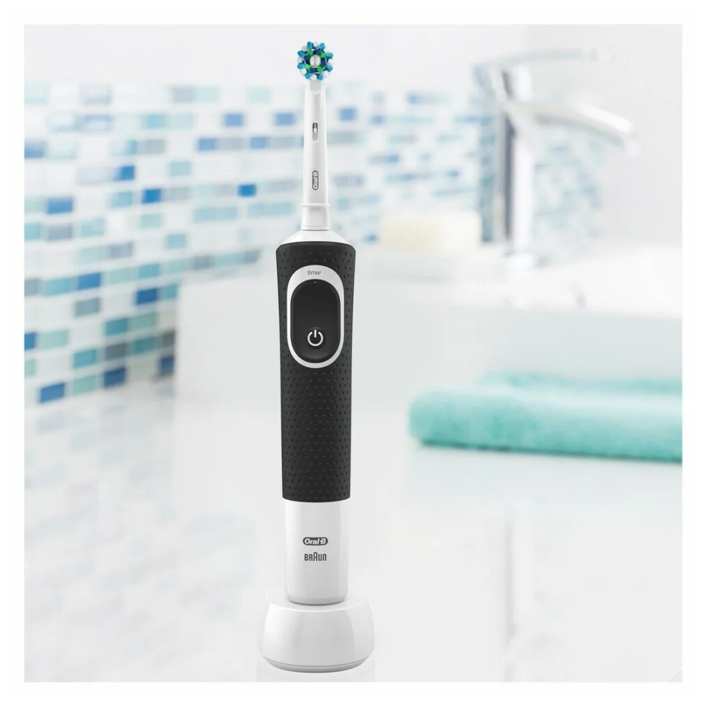 Картинка Зубная щетка BRAUN Oral-B Vitality CrossAction D100.423.1 Black (3710)