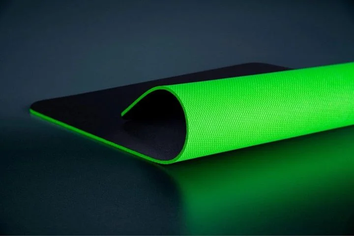 Цена Коврик для мыши RAZER Gigantus V2 3XL (RZ02-03330500-R3M1)