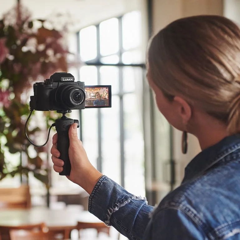 LUMIX G100 создан специально для влогеров