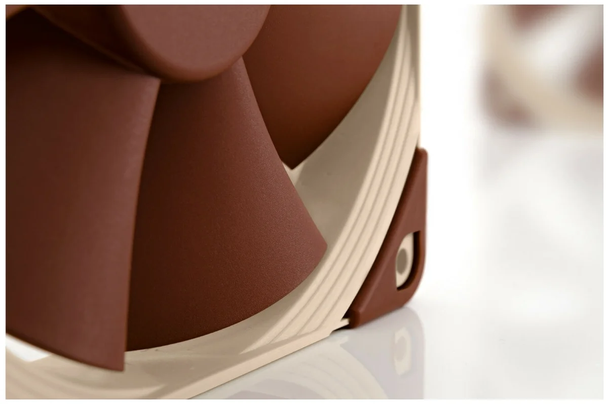 Фотография Вентилятор для корпуса NOCTUA NF-F12 5V PWM