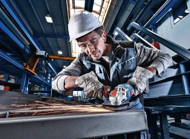 Фото Шлифмашина BOSCH GWX 18V-15 SC (06019H6501)