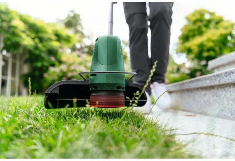 Фотография Триммер BOSCH EasyGrassCut 18V-230 (06008C1A03)