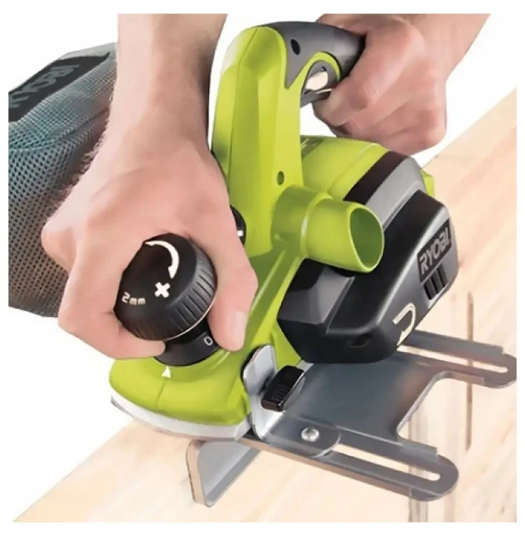 Картинка Электрорубанок RYOBI EPN7582NHG Картинка Электрорубанок RYOBI EPN7582NHG