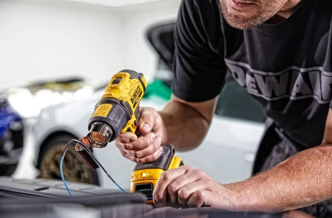 Купить Фен технический DeWALT DCE530N-XJ Купить Фен технический DeWALT DCE530N-XJ