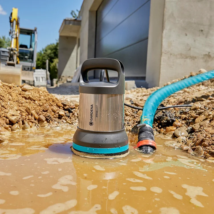 Фотография Насос дренажный GARDENA 09044-20 20000 Aquasensor