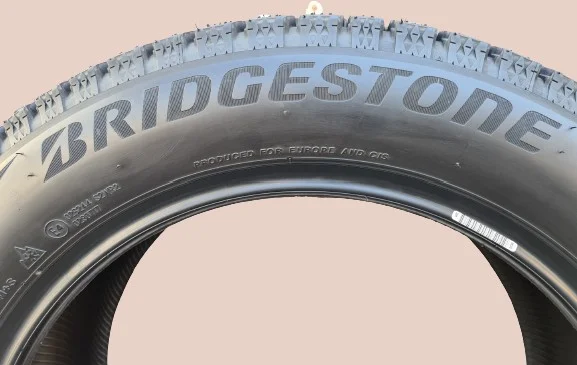 Фотография Автомобильная шина зимняя BRIDGESTONE Blizzak ICE 205/70/R15 96 S