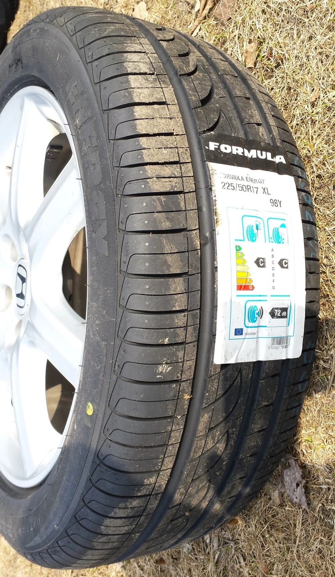 Цена Автомобильная шина летняя FORMULA Energy 225 50/R 17 98 Y