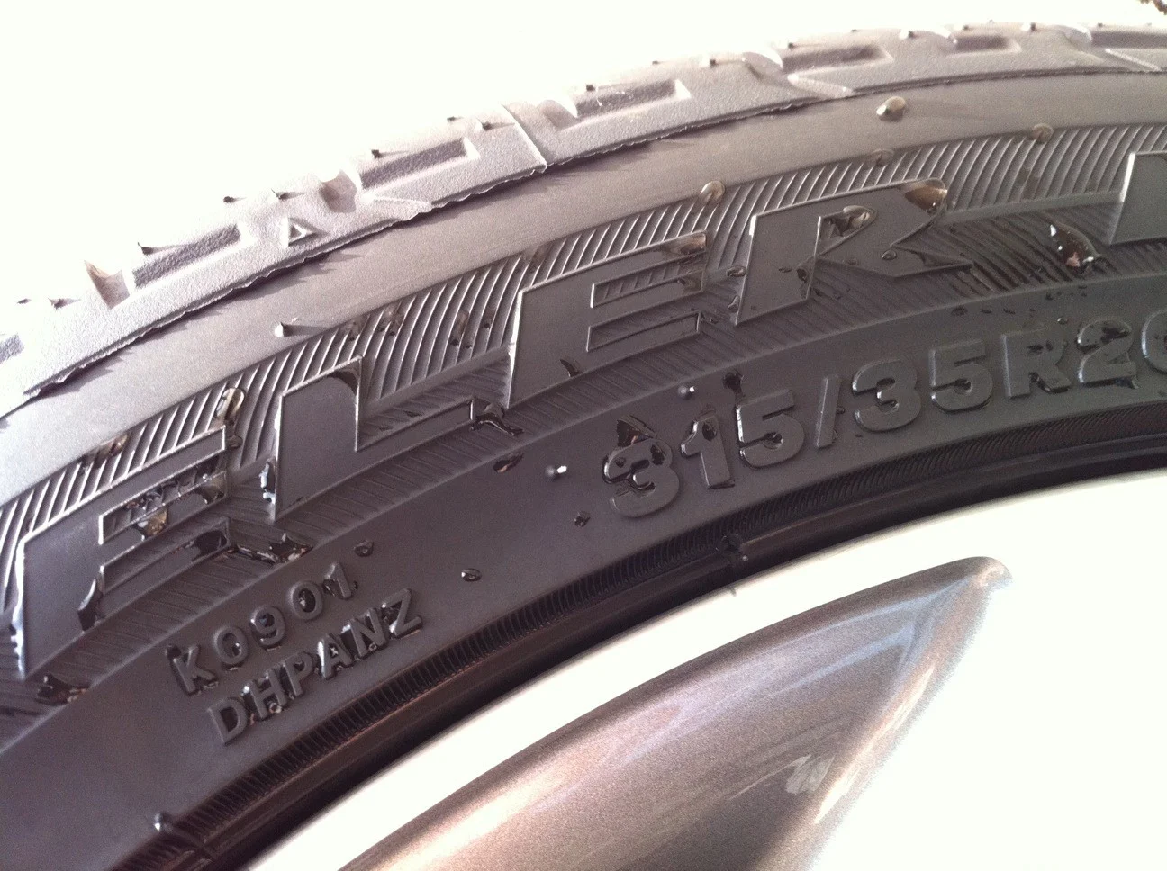 Картинка Автомобильная шина летняя BRIDGESTONE Dueler HP SPORT 235/60/R18 W103