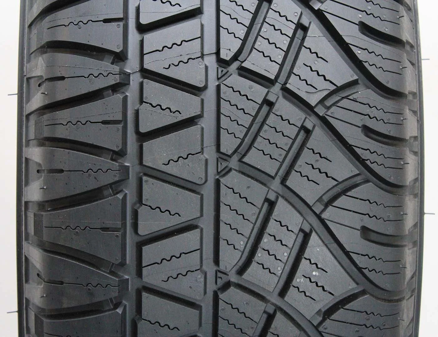 Автомобильная шина летняя MICHELIN Latitude cross 225/65/R17 H102 заказать