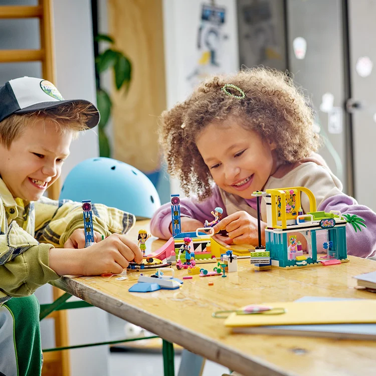 Картинка Конструктор LEGO 41751 Подружки Скейт-парк
