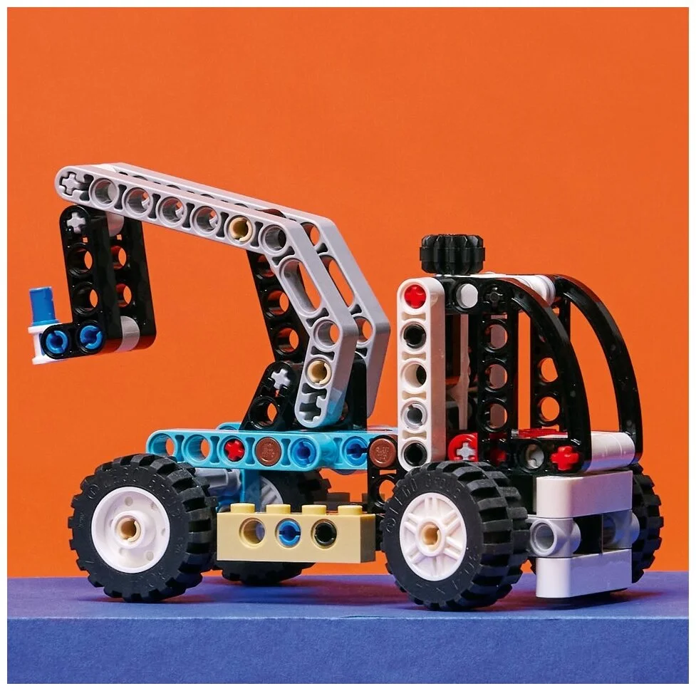 Конструктор LEGO Погрузчик TECHNIC 42133 заказать