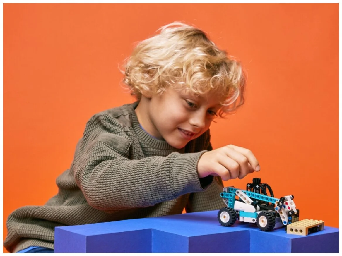 Конструктор LEGO Погрузчик TECHNIC 42133 Казахстан