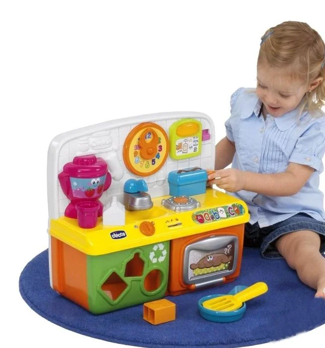 Фото Развивающая игрушка CHICCO Говорящая Кухня 12м+ 00069030000180