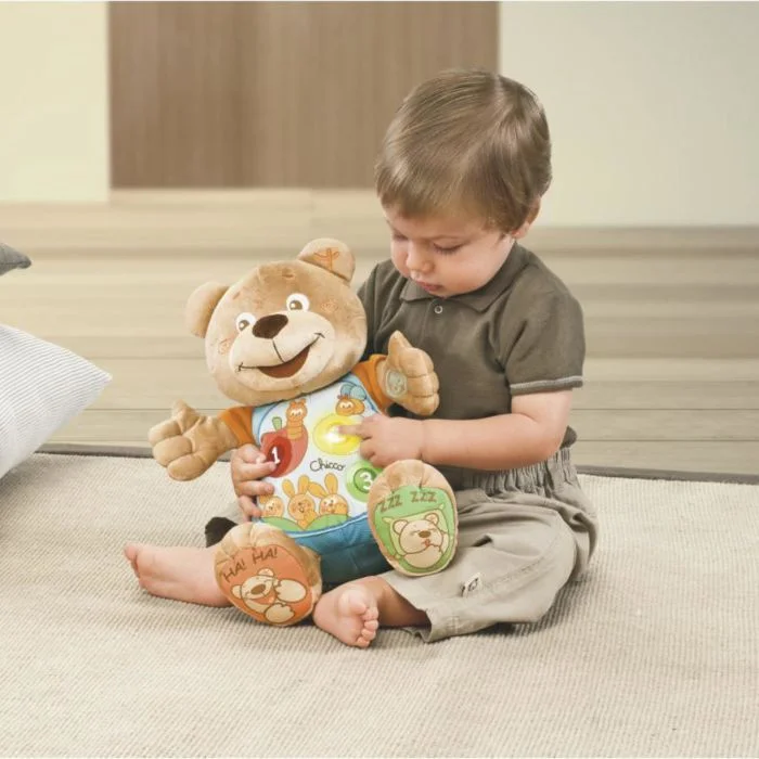 Развивающая игрушка CHICCO Говорящий мишка Teddy рус./англ. 6м+ 00060014000180 заказать