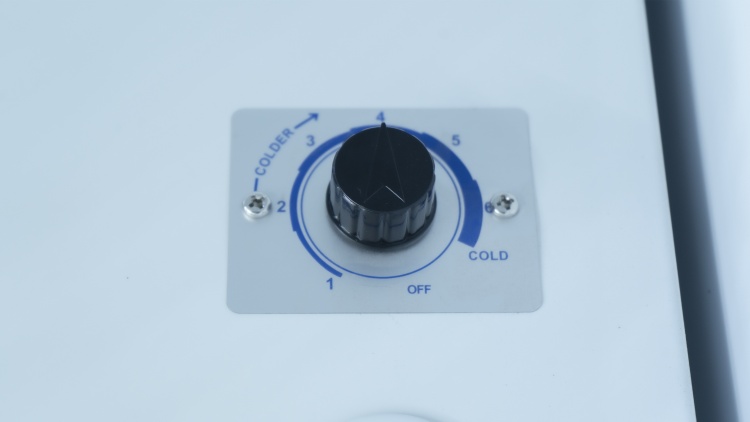 Цена Холодильник витринный GRAND GISC-1065CNFI