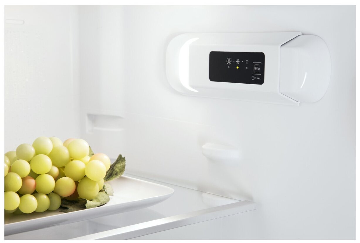 Цена Встраиваемый холодильник HOTPOINT-ARISTON BCB 70301 AA