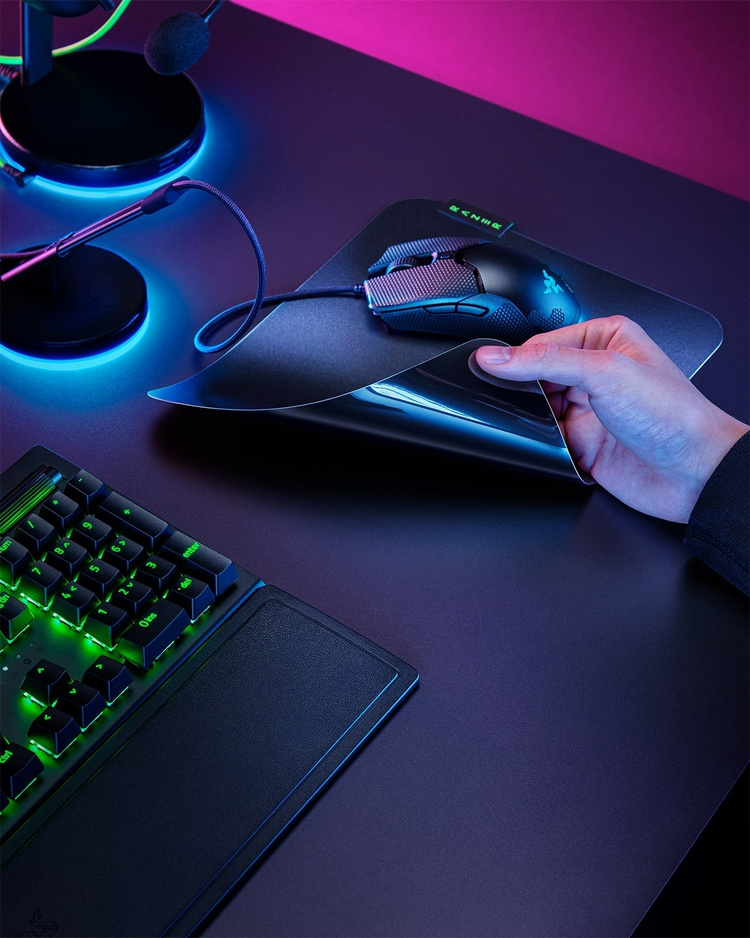 Картинка Коврик для компьютерной мыши RAZER Sphex V3 Small (RZ02-03820100-R3M1)