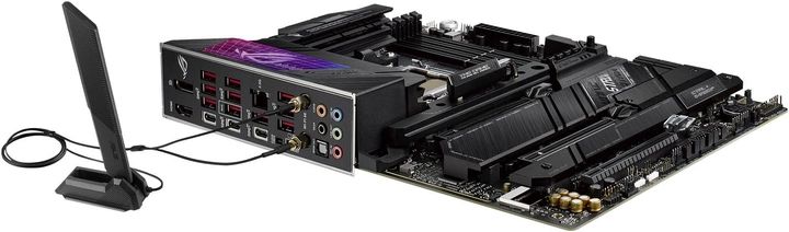 Картинка Материнская плата ASUS ROG STRIX X670E-E GAMING WIFI