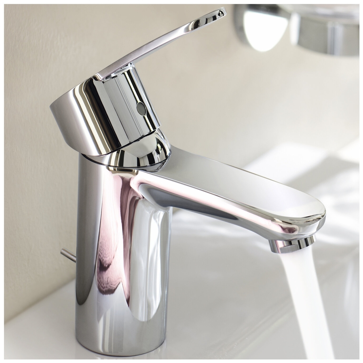 Цена GROHE Смеситель для раковины стандартный GROHE EuroStyle Cosmopolitan 23037002