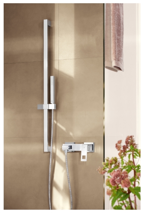 Картинка GROHE Смеситель для душа с подключением шланга GROHE EuroCube 23145000