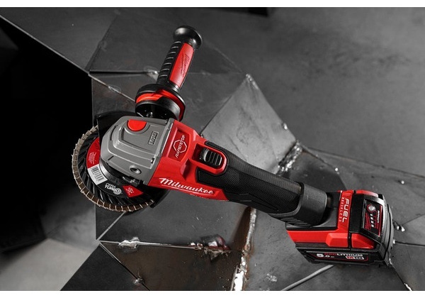 Фотография Шлифмашина MILWAUKEE M18 FSAG125XB-502X 4933478430