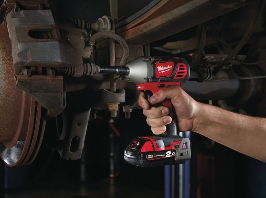 Картинка Гайковерт MILWAUKEE M18 BIW38-0 (4933443600) без акк. и з/у