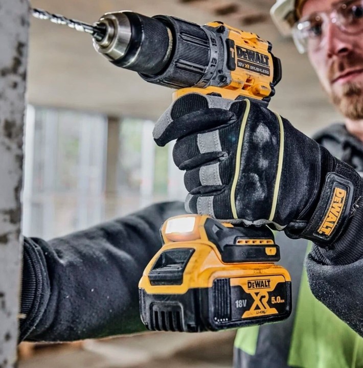 Картинка Дрель DeWALT DCD805P2T-QW