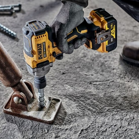 Фото Гайковерт DeWALT DCF891N-XJ