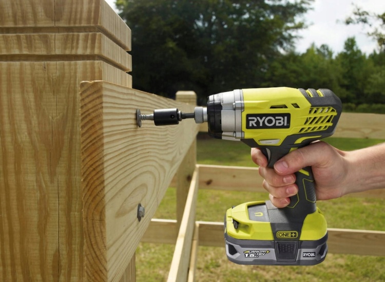 Фотография Винтоверт RYOBI RiD1801M