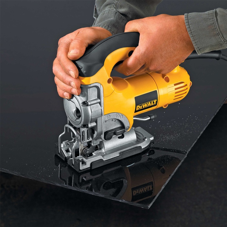 Фото Лобзик DeWALT DW331KT-QS