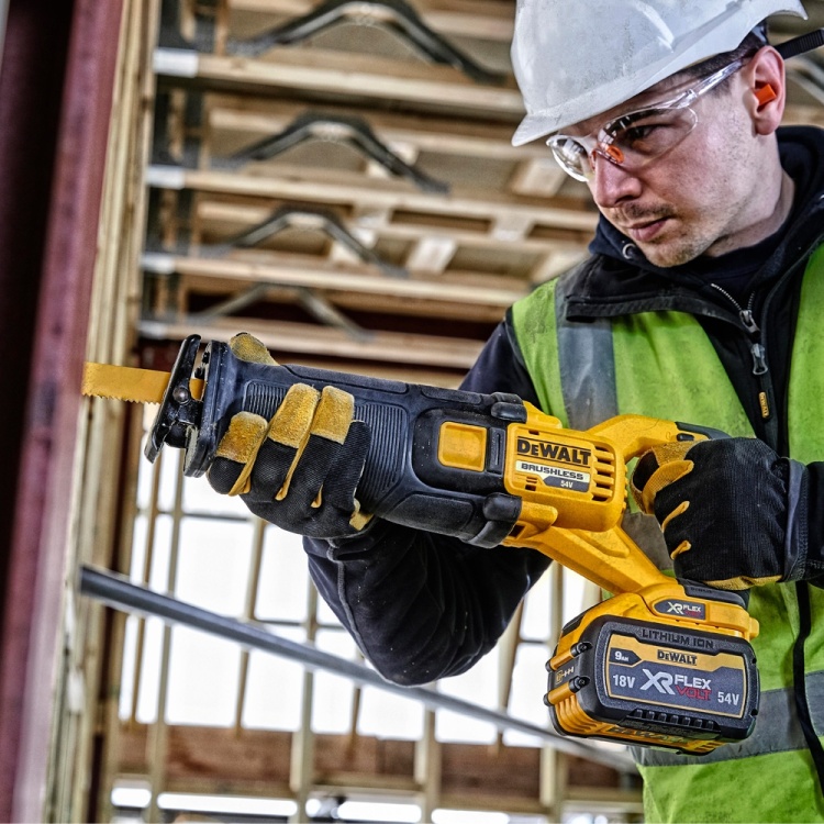 Картинка Пила сабельная DeWALT DCS389N-XJ