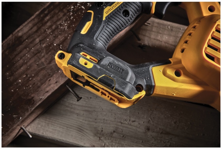 Пила сабельная DeWALT DCS386NT-XJ Казахстан