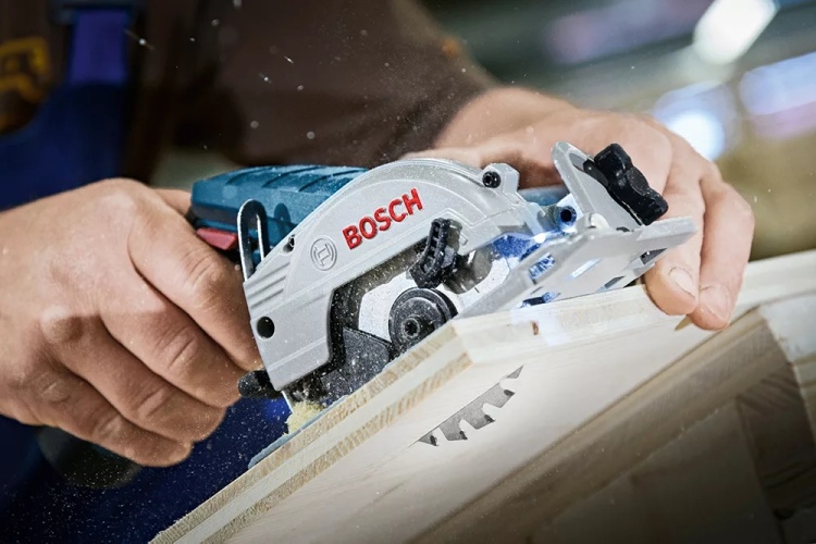 Фотография Пила BOSCH GKS 12V-26 (06016A1001)