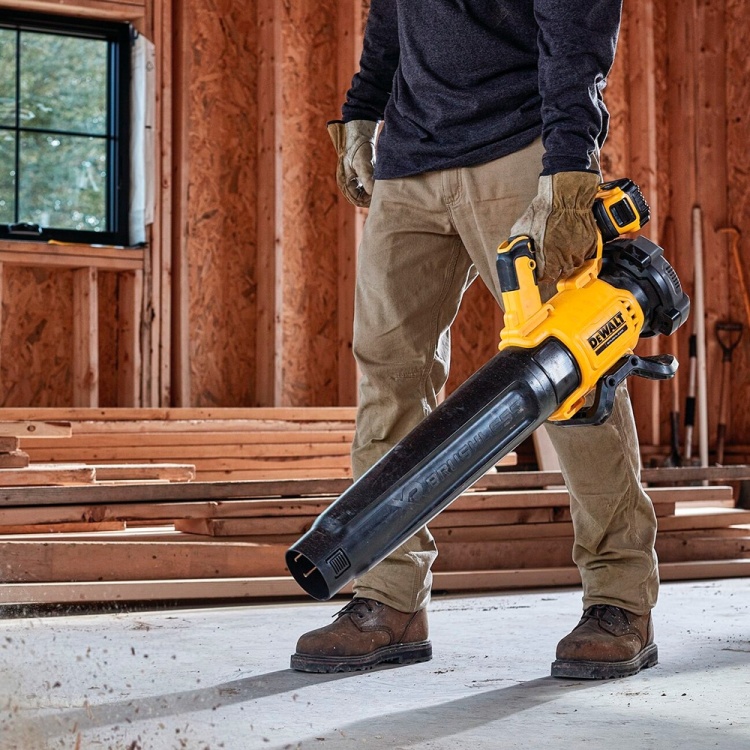 Цена Воздуходувка DeWALT DCMBL562N-XJ