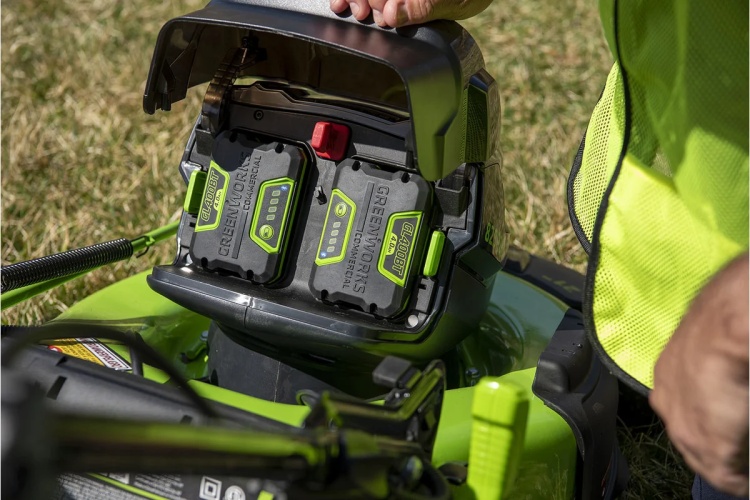 Фото Газонокосилка GREENWORKS GC82LM51SP2K2 2515907UB (1хАКБ 5 Ач. и ЗУ)