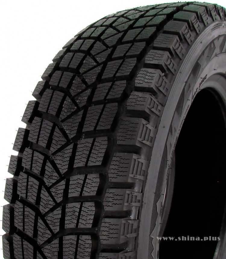 Фотография Автомобильная шина зимняя MAXXIS SS-01 235/75/R15 105Q