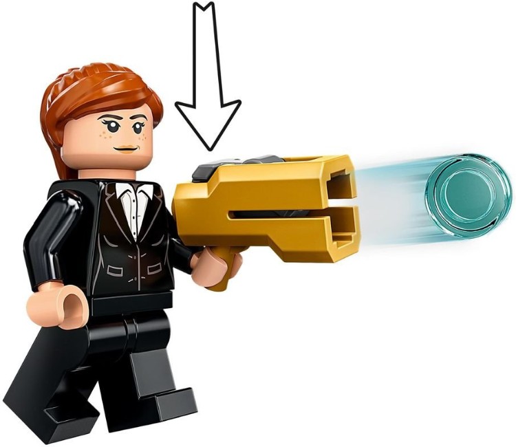 Цена Конструктор LEGO 76216 Супер Герои Арсенал Железного человека
