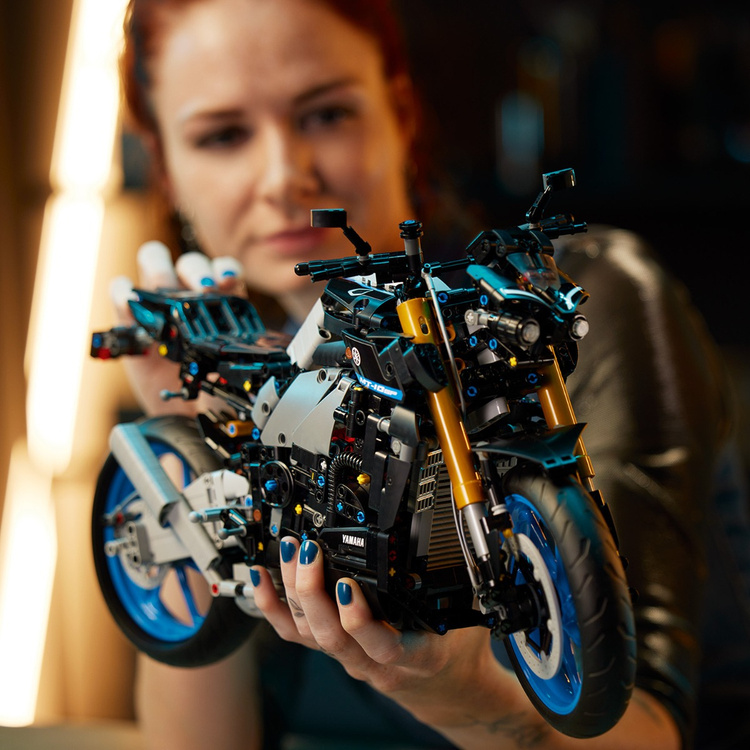 Цена Конструктор LEGO 42159 Техник Мотоцикл Yamaha MT-10 SP