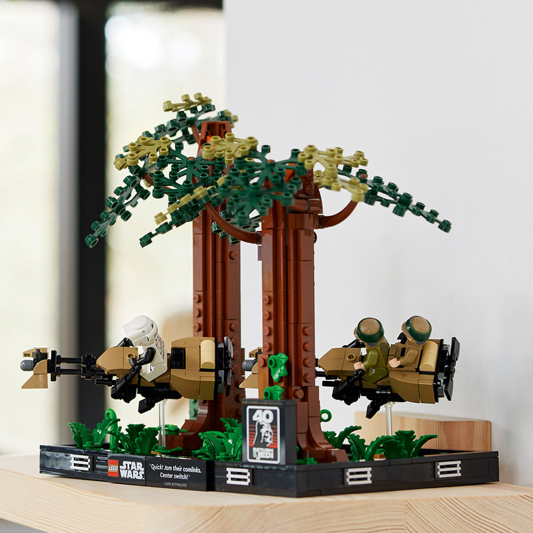 Конструктор LEGO 75353 Звездные войны Диорама «Погоня на Эндоре» заказать