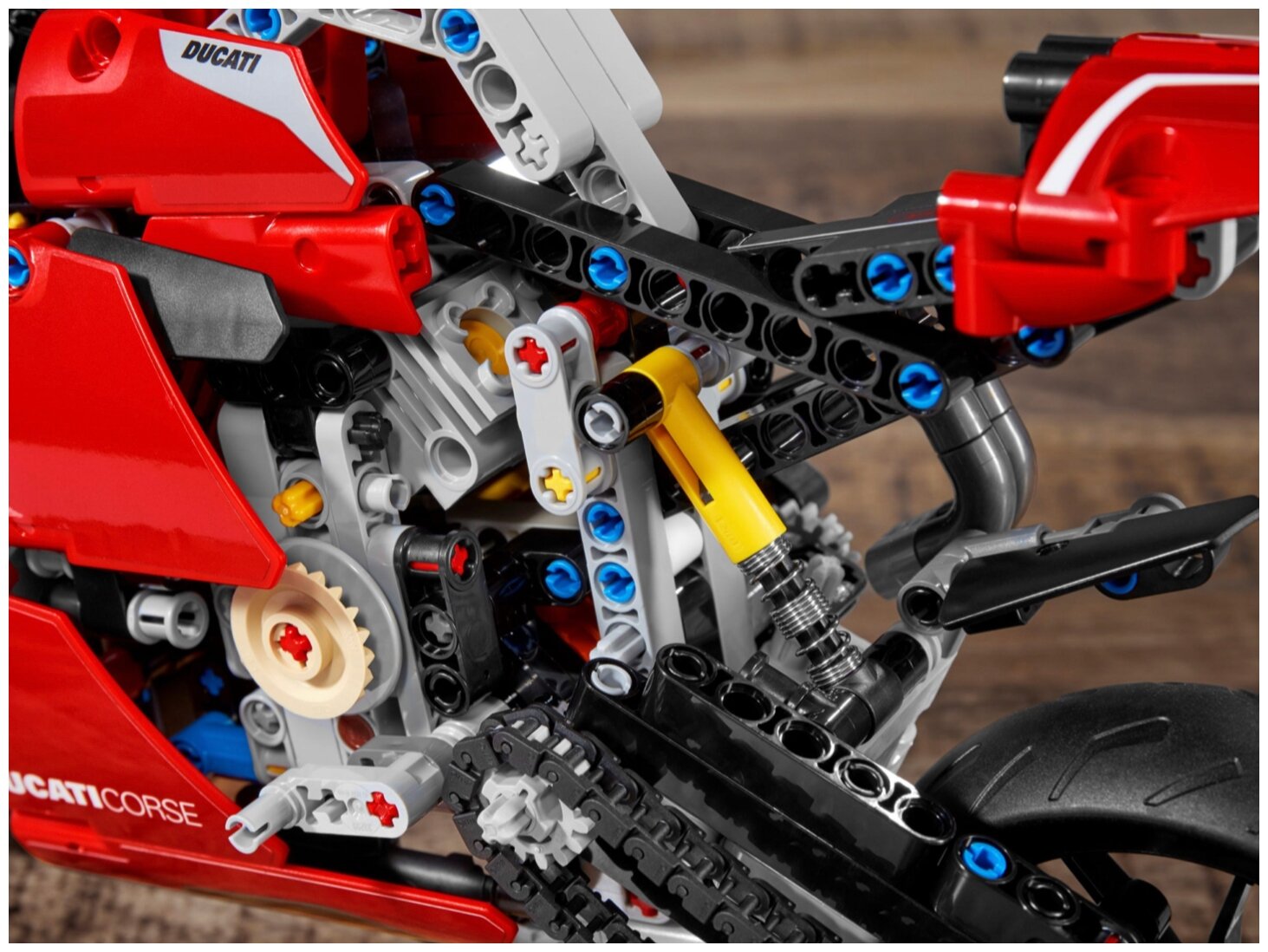 Конструктор LEGO Ducati Panigale V4 R Technic 42107 Казахстан