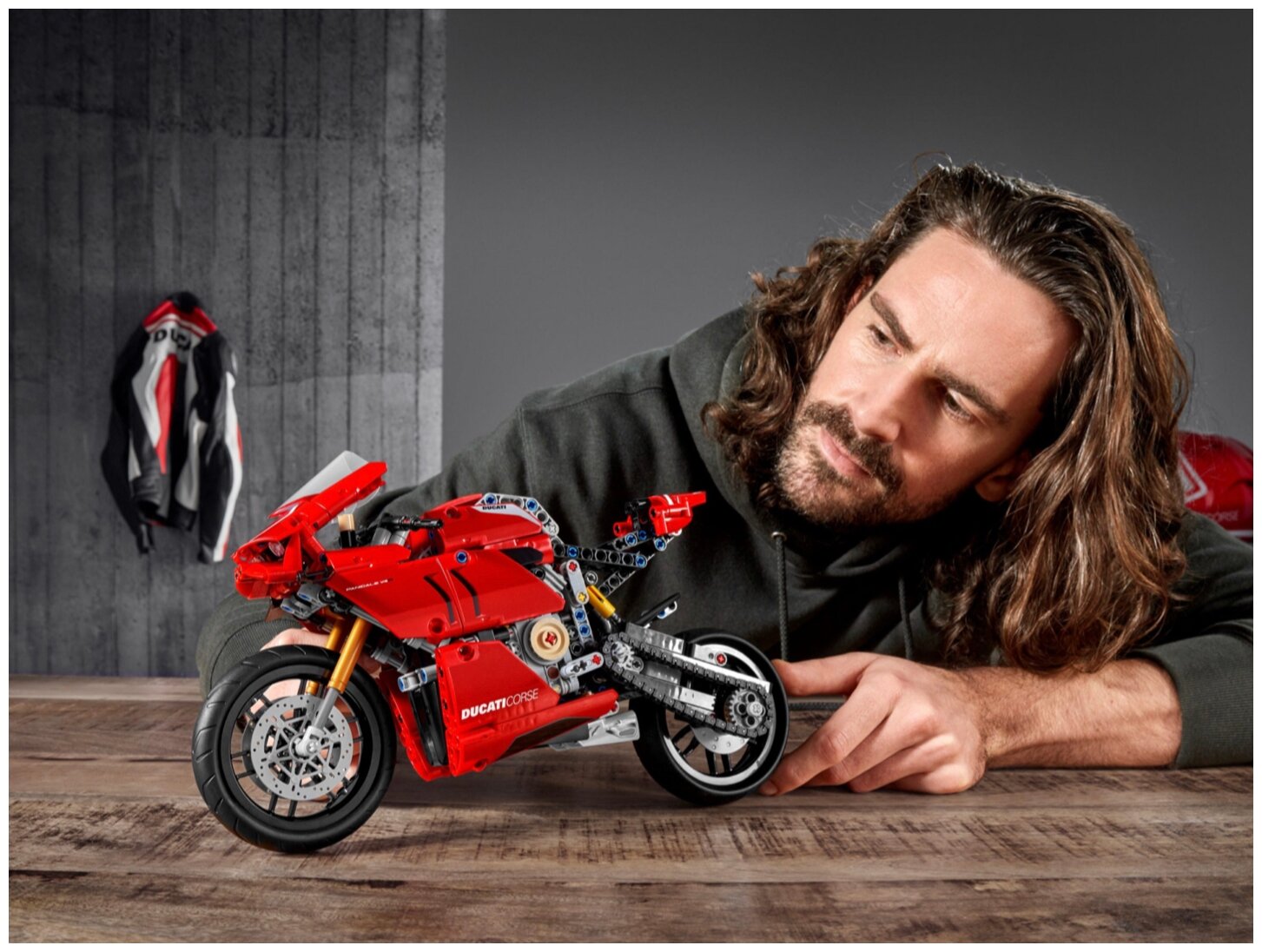 Конструктор LEGO Ducati Panigale V4 R Technic 42107 Казахстан