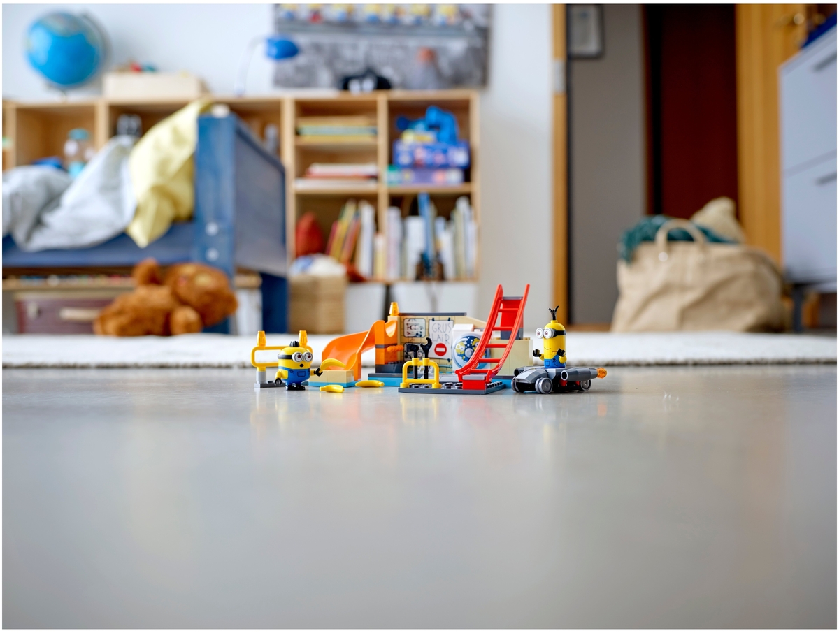Конструктор LEGO 75546 Миньоны в лаборатории Грю Казахстан