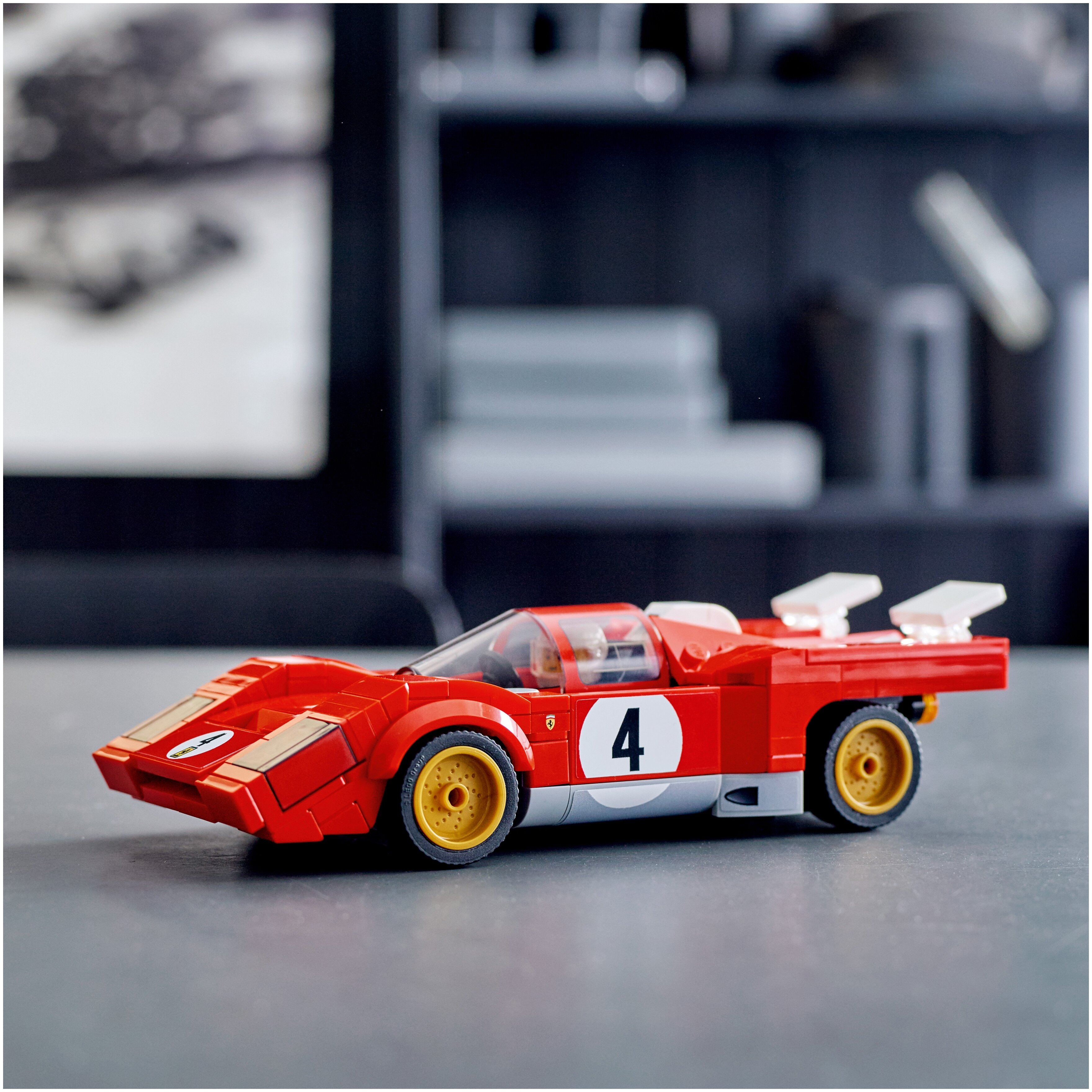 Цена Конструктор LEGO IP1-2022 Speed Champions 76906