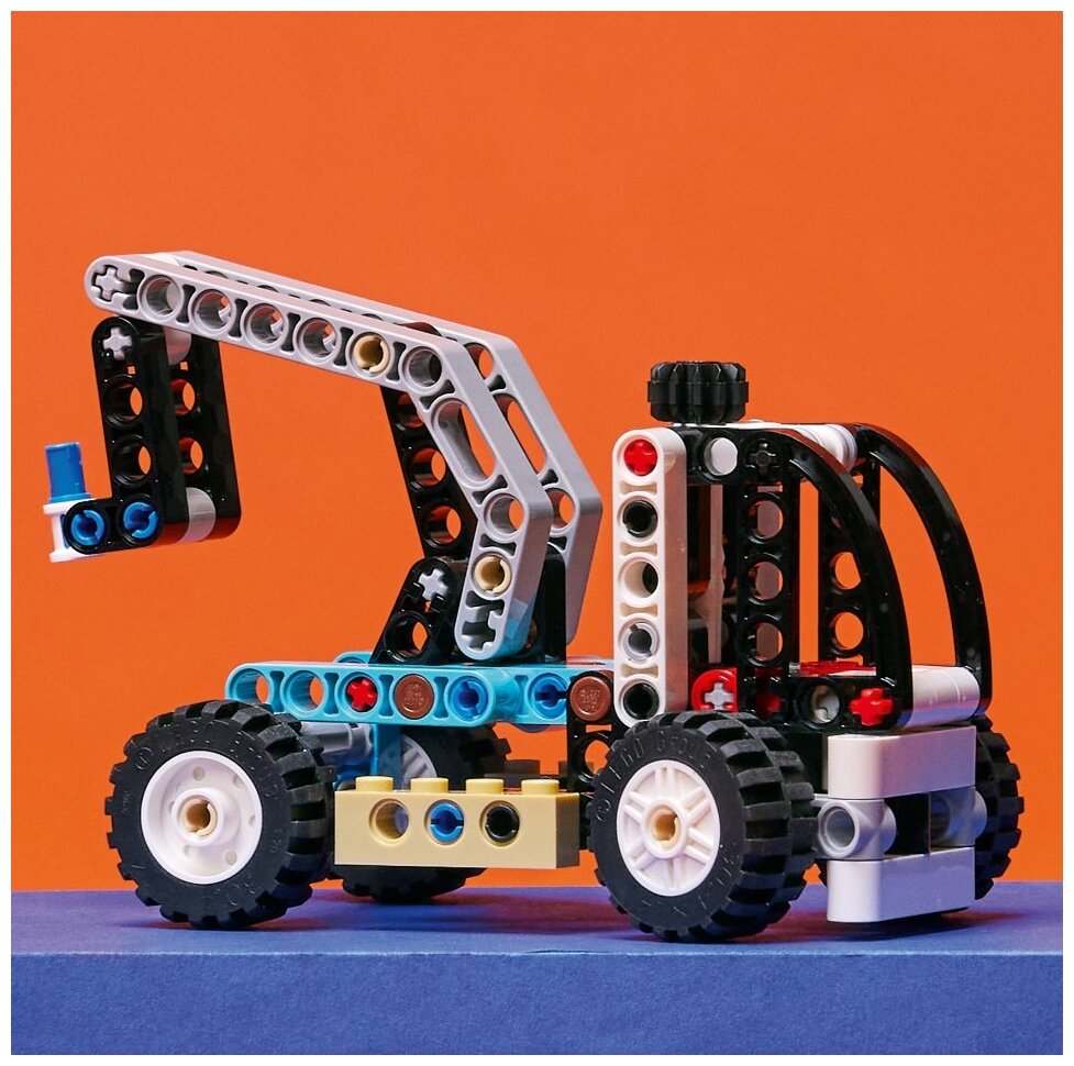 Конструктор LEGO Погрузчик TECHNIC 42133 заказать