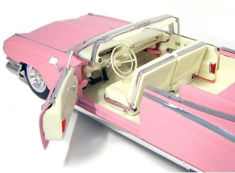 Фото Машинка Maisto 1:18 Cadillac Eldorado Biarritz 1959 36813