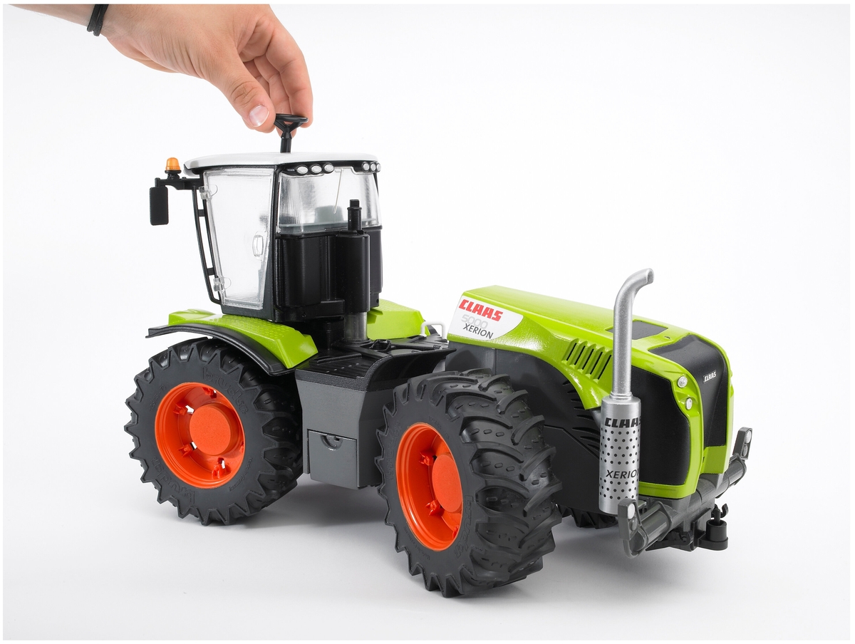 Трактор BRUDER Claas Xerion 5000 с поворачивающейся кабиной 03-015 Казахстан